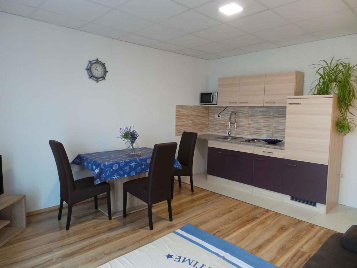 Apartments in Cizici/Insel Krk 31083 Exterior foto